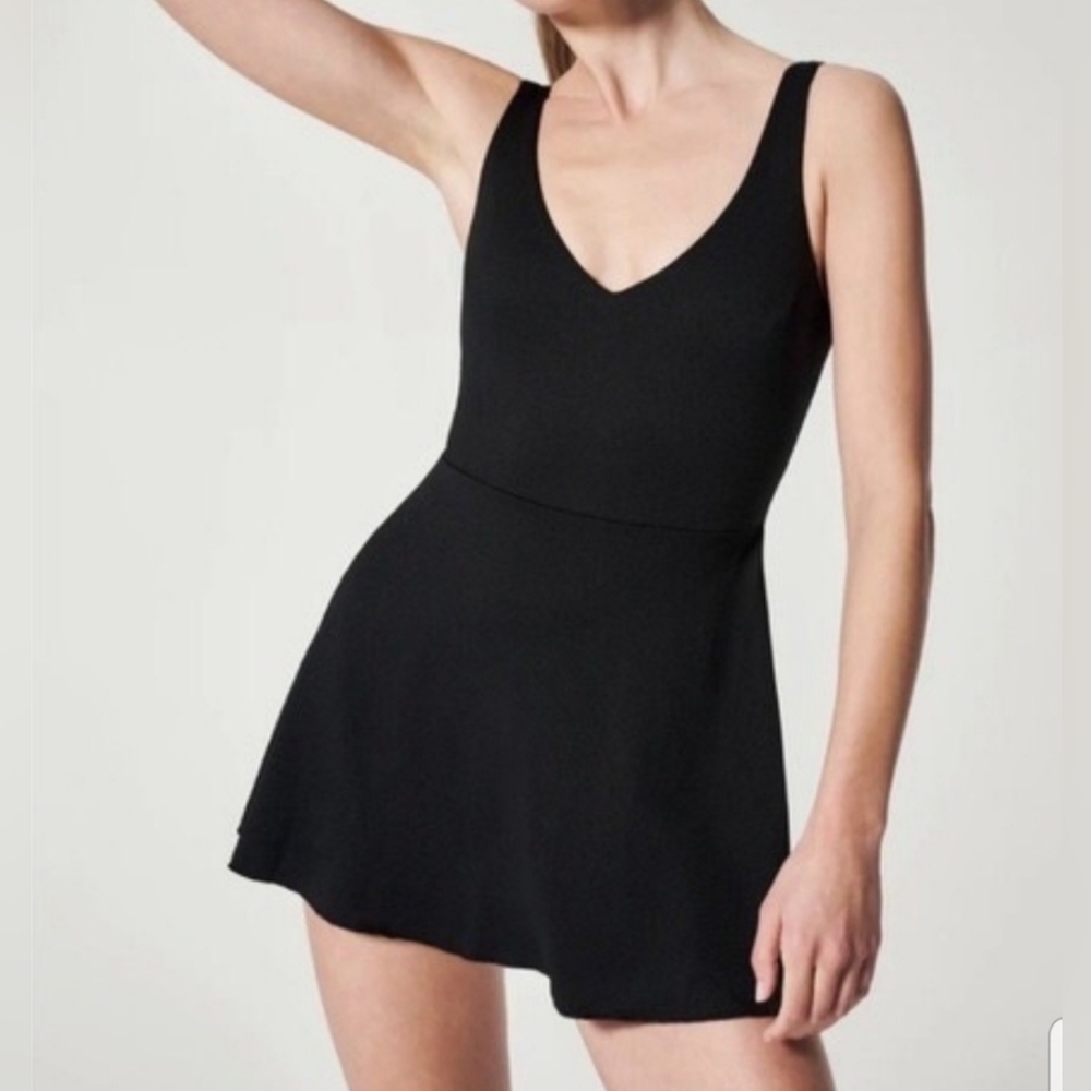 NWOT SPANX Pique Shaping Plunge Black Swim Dress Size M